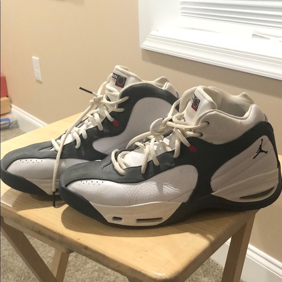 Jordan shoes size 10 - Picture 4 of 4